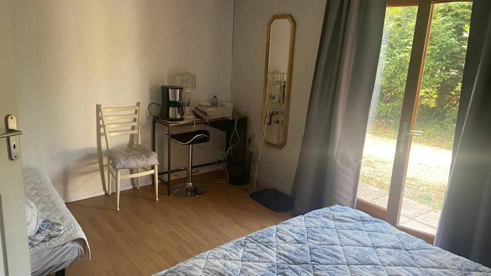 Ubytování v soukromí Plim Cie 2 Chambres, Sde A L'Etage Chaponost Francie